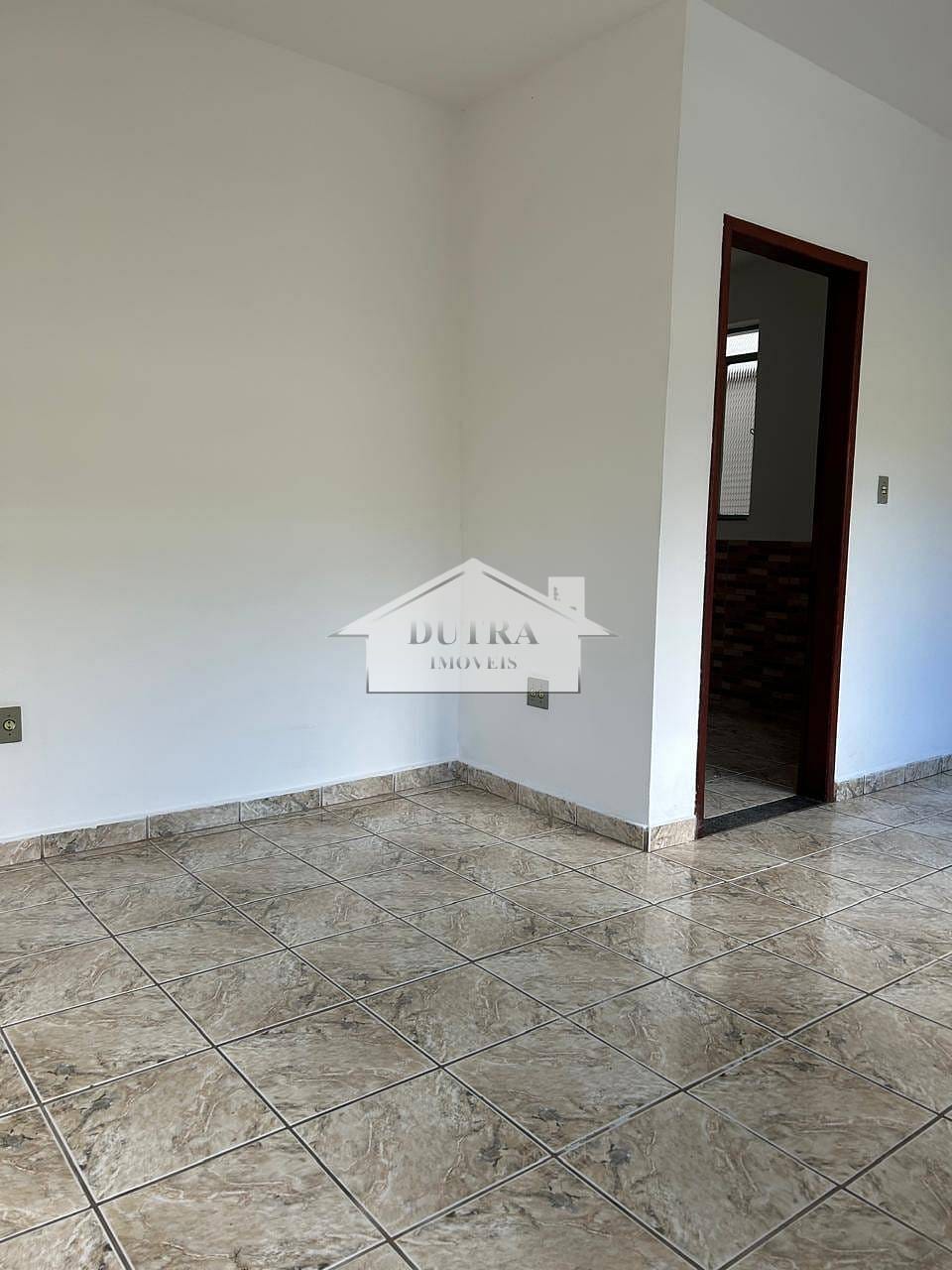 Casa para alugar com 3 quartos, 87m² - Foto 3