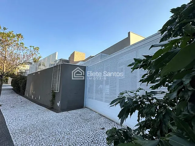Casa com 543m² 3 quartos e 5 banheiros, à venda, no bairro Vila Israel em Americana
