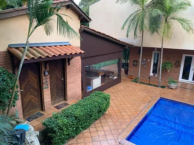 Casa com 1100m² 3 quartos e 4 banheiros, à venda, no bairro Forest Hills em Jandira