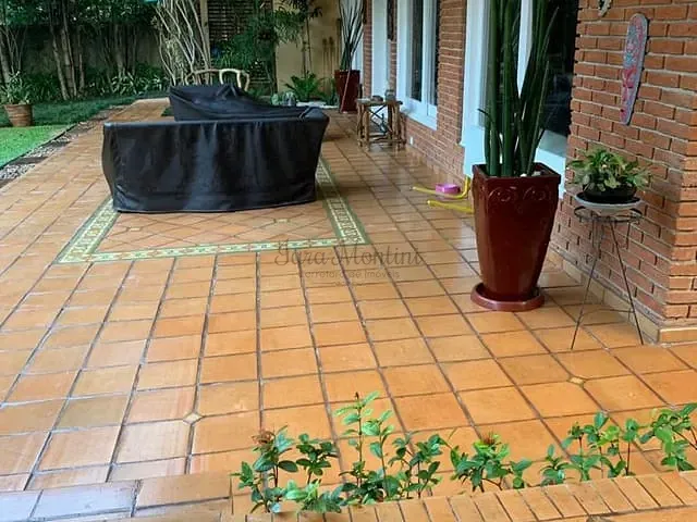 Casa com 1100m² 3 quartos e 4 banheiros, à venda, no bairro Forest Hills em Jandira