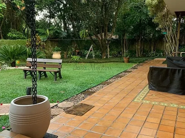 Casa com 1100m² 3 quartos e 4 banheiros, à venda, no bairro Forest Hills em Jandira