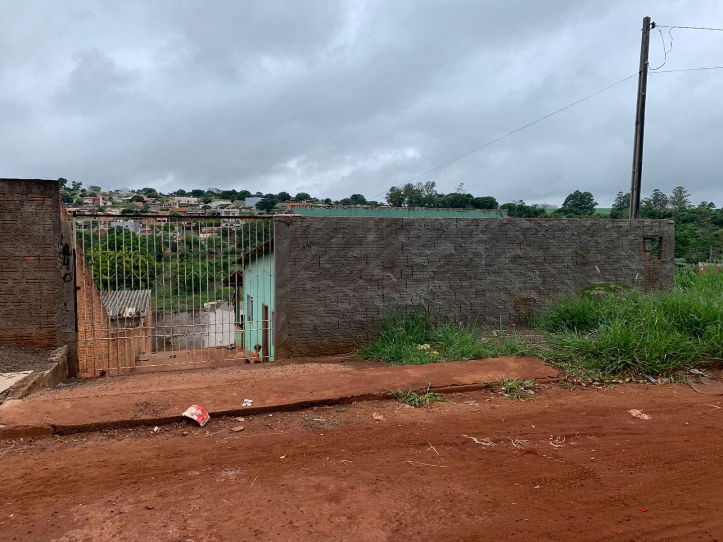 Casa à venda com 2 quartos, 55m² - Foto 1