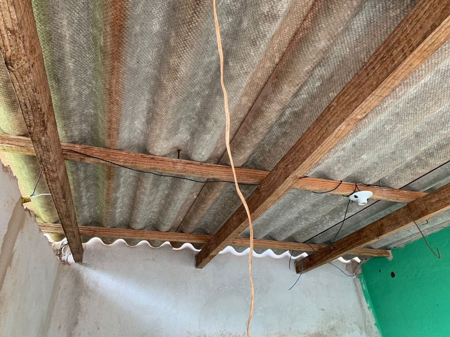 Casa à venda com 2 quartos, 55m² - Foto 18