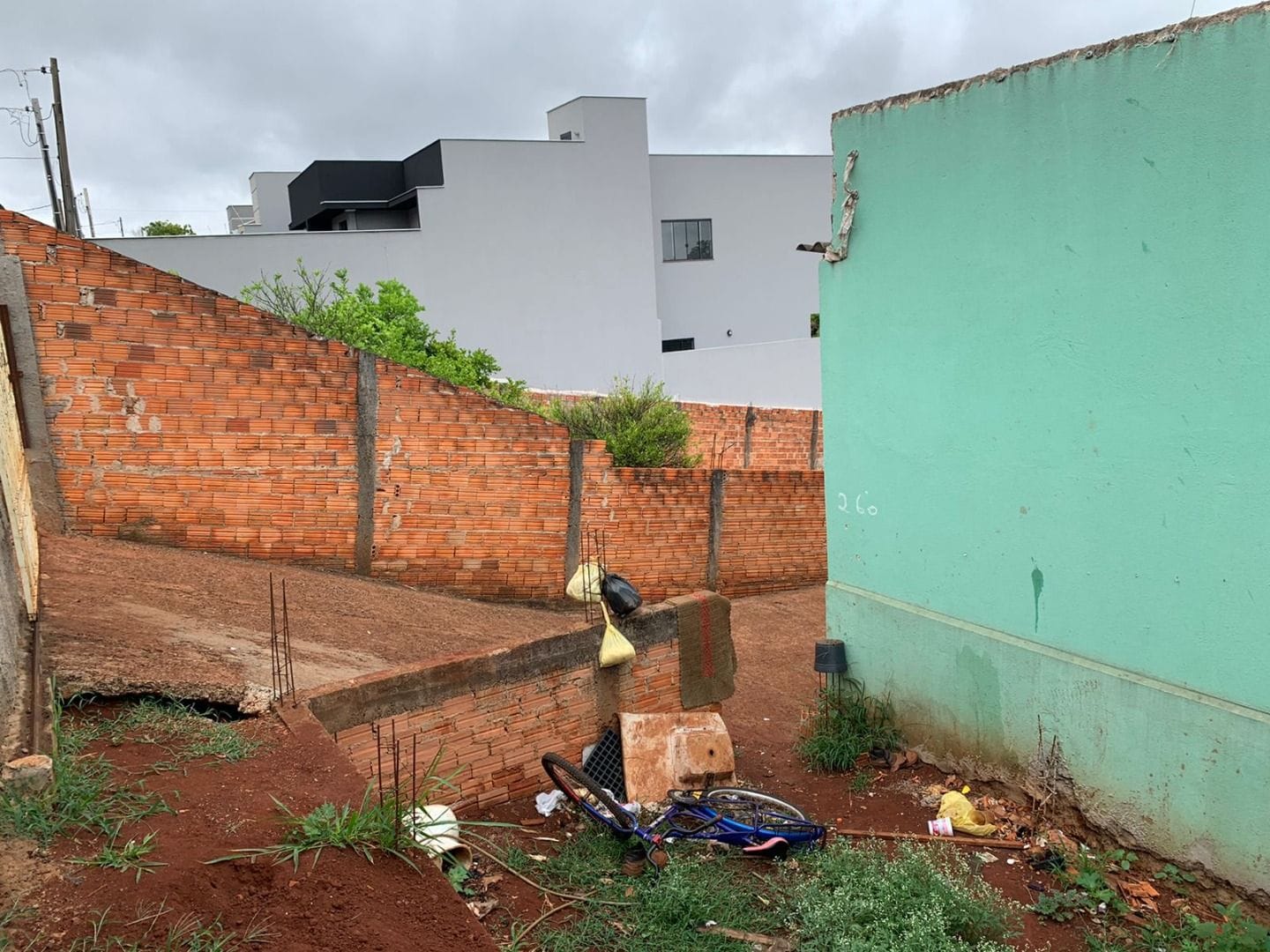 Casa à venda com 2 quartos, 55m² - Foto 22