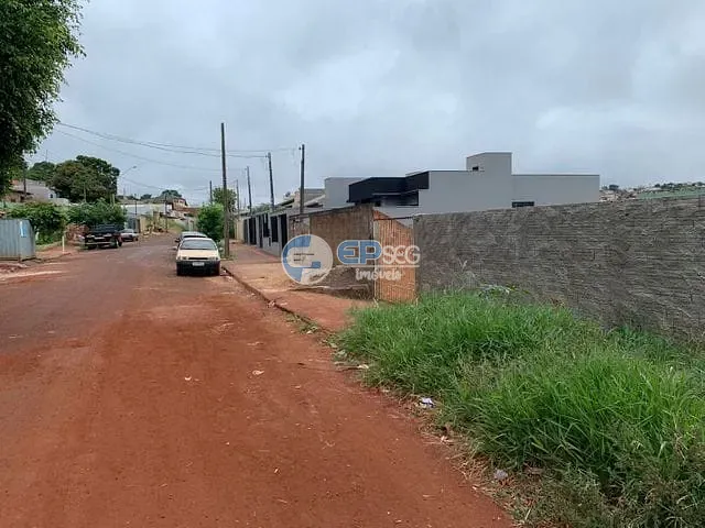 Casa com 254m² 2 quartos e 1 banheiro, à venda, no bairro Colinas em Londrina