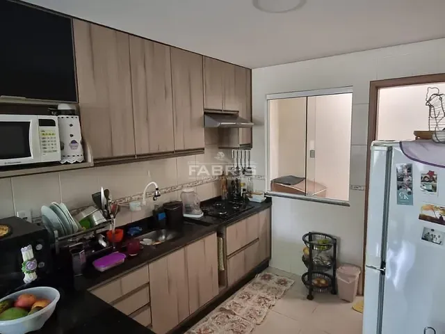 Casa com 99m² 2 quartos e 1 banheiro, à venda, no bairro Vila Campesi em Campo Largo