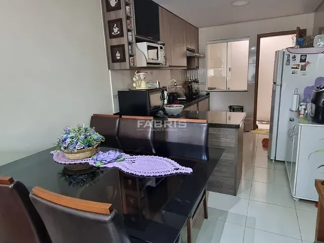 Casa com 99m² 2 quartos e 1 banheiro, à venda, no bairro Vila Campesi em Campo Largo