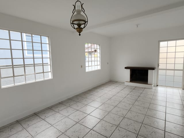Casa 6 quartos e 2 banheiros, à venda, no bairro Centro em Pomerode