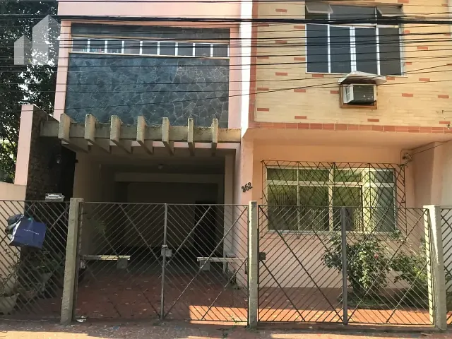 Casa com 250m² 3 quartos e 2 banheiros, à venda, no bairro Centro em Nova Iguaçu