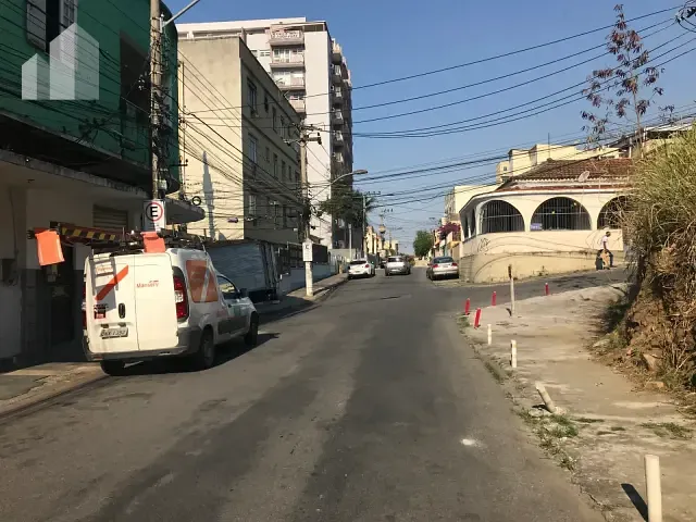 Casa com 250m² 3 quartos e 2 banheiros, à venda, no bairro Centro em Nova Iguaçu