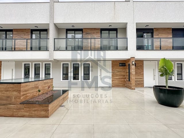 Casa com 311m² 3 quartos e 5 banheiros, à venda, no bairro Santo Inácio em Curitiba