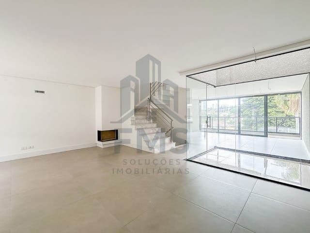 Casa com 311m² 3 quartos e 5 banheiros, à venda, no bairro Santo Inácio em Curitiba