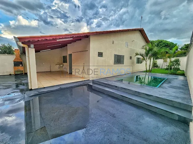 Casa com 361m² 3 quartos e 2 banheiros, à venda, no bairro Jardim Dom Bosco em Aparecida de Goiânia