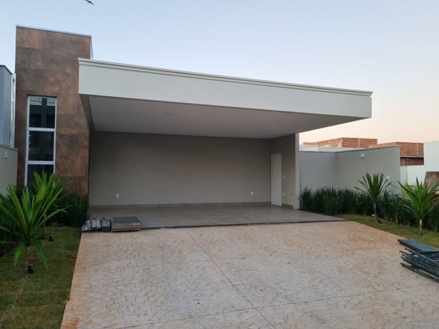Casa com 285m² 3 quartos e 4 banheiros, para alugar, no bairro Perdizes Residencial Parque em Birigui