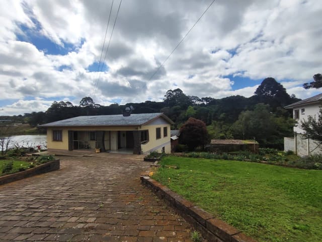 Casa com 180m² 4 quartos e 3 banheiros, à venda, no bairro Centro em Vila Flores