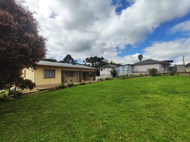 Casa com 180m² 4 quartos e 3 banheiros, à venda, no bairro Centro em Vila Flores