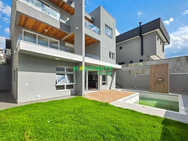 Casa com 485m² 4 quartos e 6 banheiros, à venda, no bairro Condomínio Residencial Jaguary em São José dos Campos