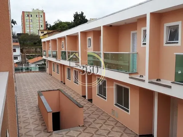 Casa com 45m² 2 quartos e 3 banheiros, para alugar, no bairro Itaquera em São Paulo