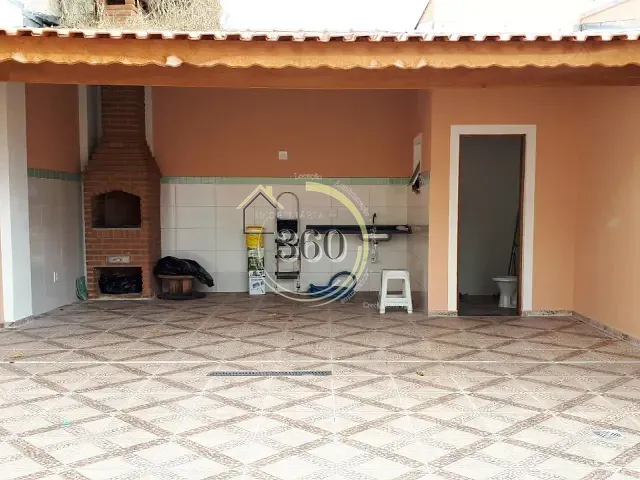 Casa com 45m² 2 quartos e 3 banheiros, para alugar, no bairro Itaquera em São Paulo