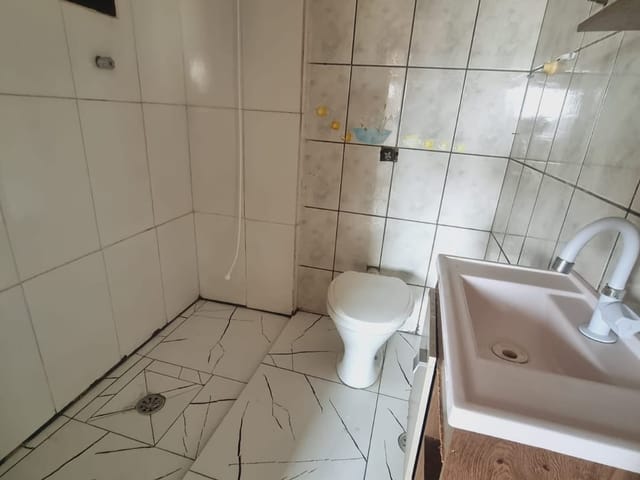 Casa com 90m² 3 quartos e 1 banheiro, para alugar, no bairro Jardim Roberto em Osasco