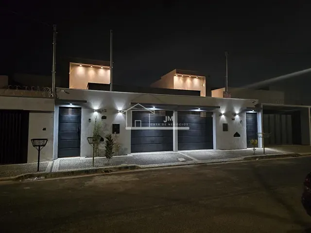 Casa com 150m² 3 quartos e 2 banheiros, à venda, no bairro Novo Mundo em Uberlândia