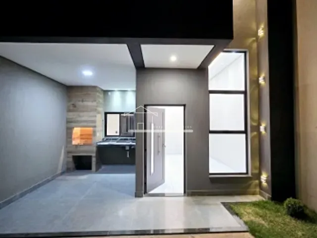 Casa com 150m² 3 quartos e 2 banheiros, à venda, no bairro Novo Mundo em Uberlândia