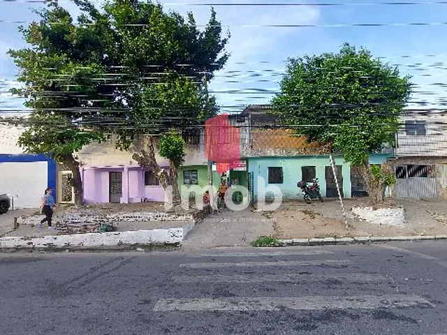 Casa à venda, no bairro Jacintinho em Maceió