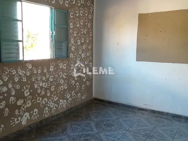 Casa com 170m² 3 quartos e 1 banheiro, à venda, no bairro Jardim Renovação em Guaranésia
