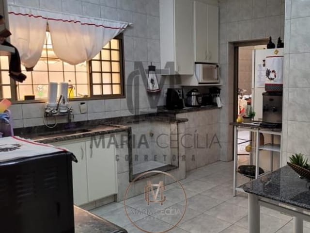 Casa com 372m² 3 quartos e 5 banheiros, à venda, no bairro Jardim Higienópolis em Araraquara