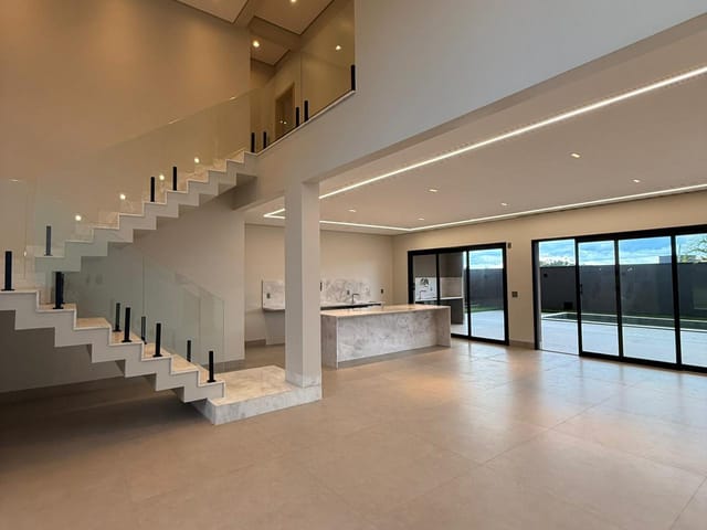 Casa com 504m² 4 quartos e 5 banheiros, à venda, no bairro Jardins França em Goiânia