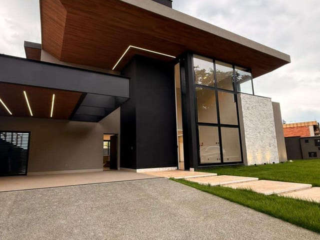 Casa com 504m² 4 quartos e 5 banheiros, à venda, no bairro Jardins França em Goiânia