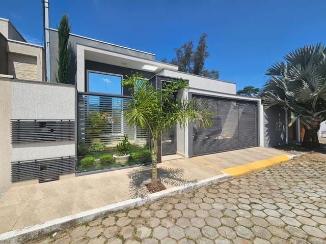 Foto do Casa - Casa com 3 dormitórios à venda, 147 m² por R$ 820.000,00 - Centro - Piranguinho/MG | MOHALLEM e LOPES CORRETAGEM E ADMINISTRACAO DE IMOVEIS LTDA