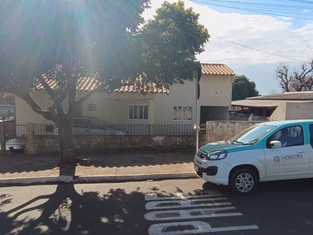 Casa com 317m² 2 quartos e 2 banheiros, à venda, no bairro Parque Residencial Ana Rosa em Cambé
