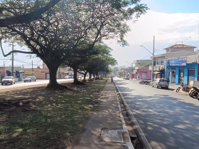 Casa com 317m² 2 quartos e 2 banheiros, à venda, no bairro Parque Residencial Ana Rosa em Cambé