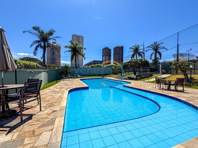 Casa com 509m² 4 quartos e 7 banheiros, à venda, no bairro Terras de Santana em Londrina