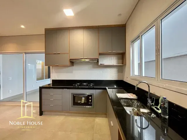 Casa 3 quartos e 4 banheiros, à venda, no bairro Jardim São Marcos em Valinhos