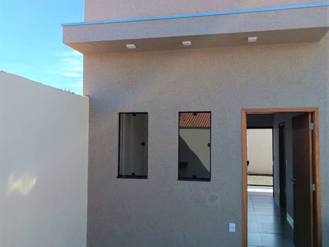 Casa 2 quartos e 1 banheiro, à venda, no bairro Residencial Quinta das Aroeiras em Olímpia
