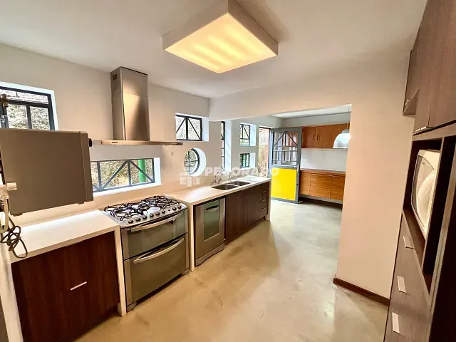 Casa 3 quartos e 6 banheiros, à venda, no bairro Vila Madalena em São Paulo