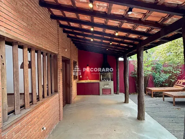 Casa 3 quartos e 6 banheiros, à venda, no bairro Vila Madalena em São Paulo