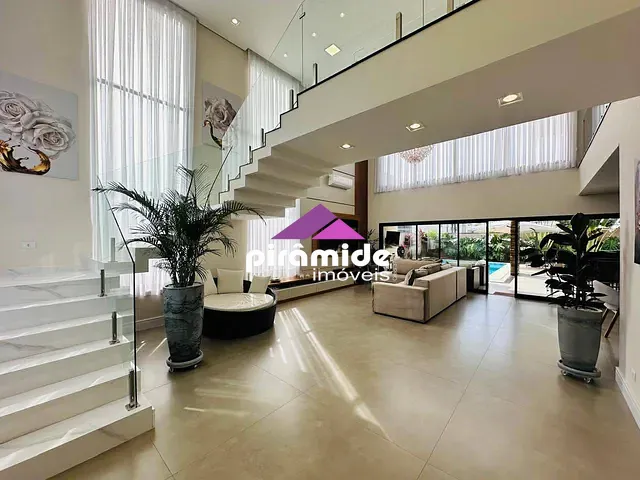 Casa com 306m² 4 quartos e 5 banheiros, à venda, no bairro Piedade em Caçapava