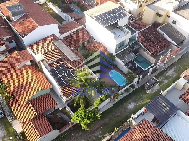 Casa 6 quartos e 4 banheiros, à venda, no bairro Olivença em Ilhéus