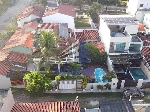 Casa 6 quartos e 4 banheiros, à venda, no bairro Olivença em Ilhéus