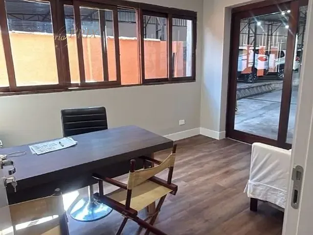 Casa com 188m², para alugar, no bairro Bacacheri em Curitiba
