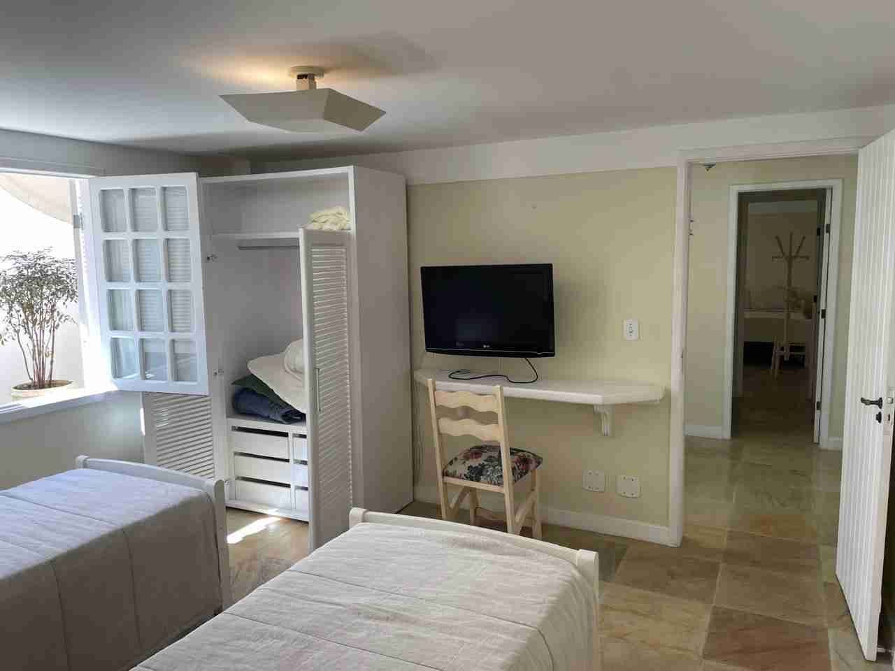 Casa para alugar com 5 quartos, 1187m² - Foto 32