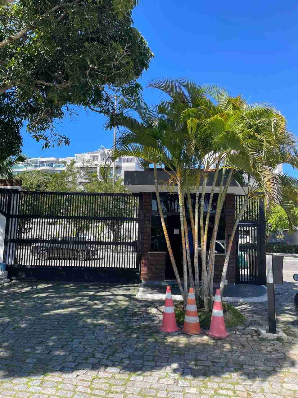 Casa para alugar com 5 quartos, 1187m² - Foto 3