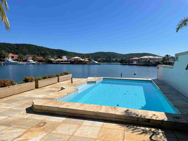 Casa com 1187m² 5 quartos e 2 banheiros, para alugar, no bairro São Bento em Cabo Frio