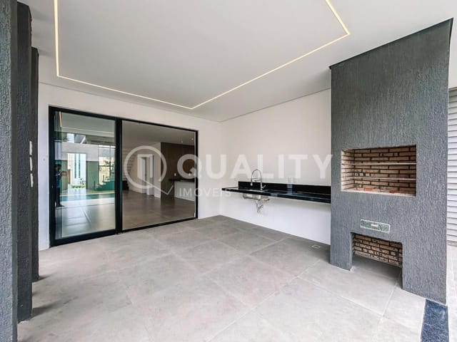Casa com 330m² 4 quartos e 6 banheiros, à venda, no bairro Cidade Alpha em Eusébio