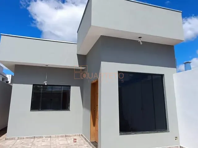 Casa com 175m² 3 quartos e 2 banheiros, à venda, no bairro Vista Alegre II em Itapeva
