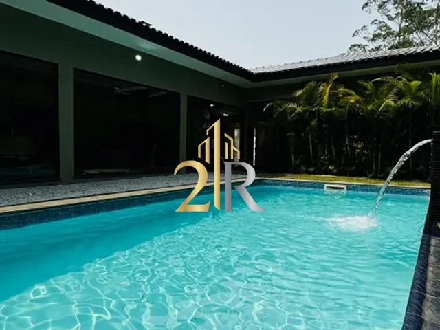 Casa com 1587m² 4 quartos e 3 banheiros, à venda, no bairro Fazenda da Ilha em Embu-Guaçu