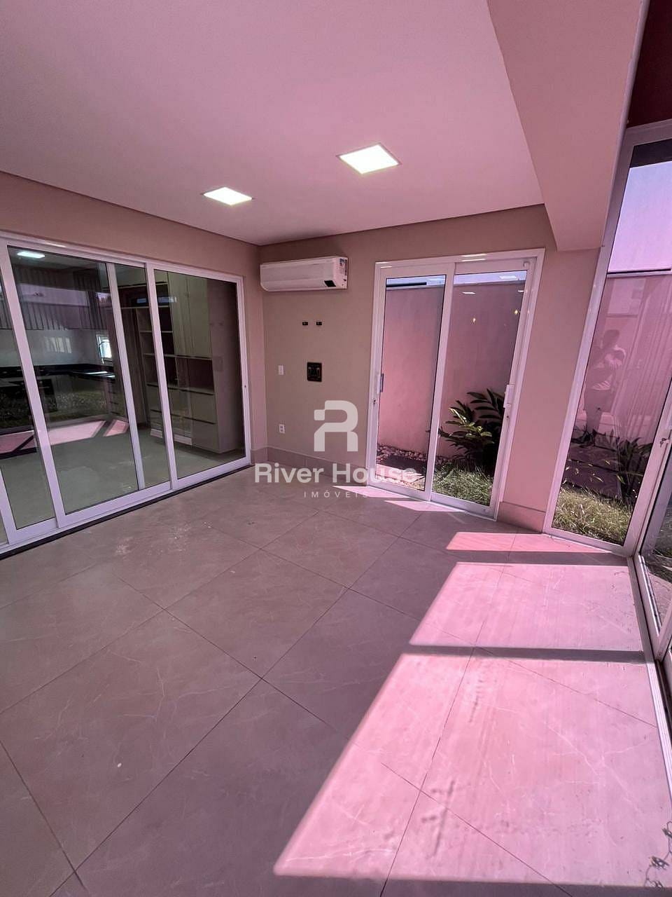 Casa, 3 quartos, 210 m² - Foto 3